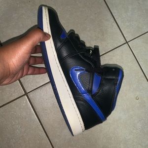 Air Jordan 1 Mid (GS)